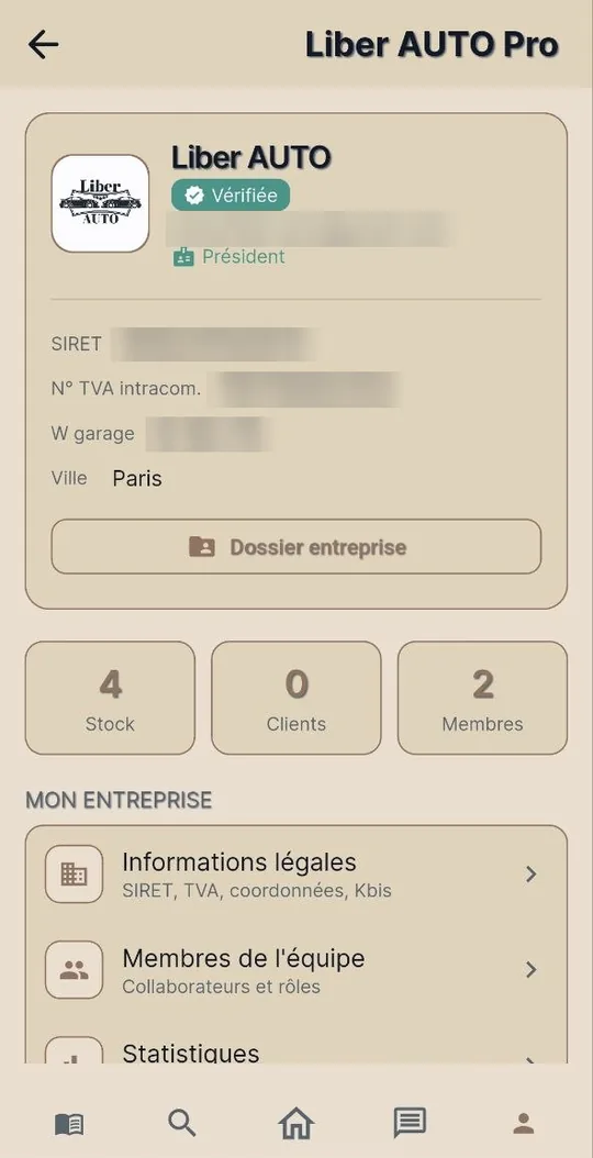 Écran Entreprise : garage vérifié, informations légales et équipe (identifiants floutés)